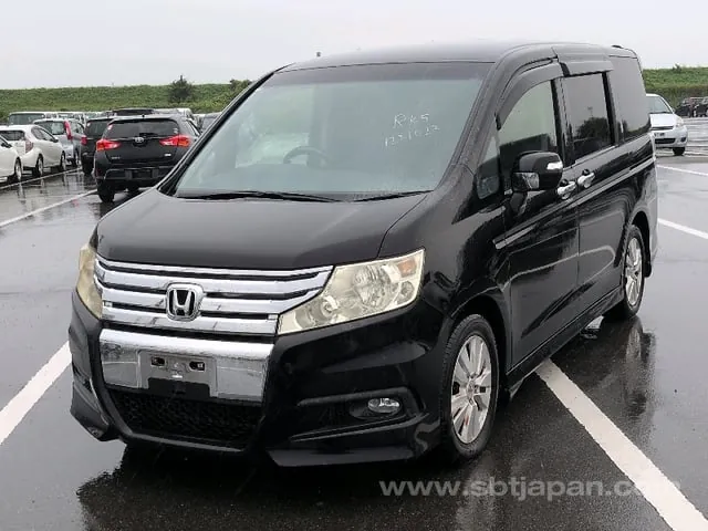 Honda Stepwagen Spada Z 2012 photo 2