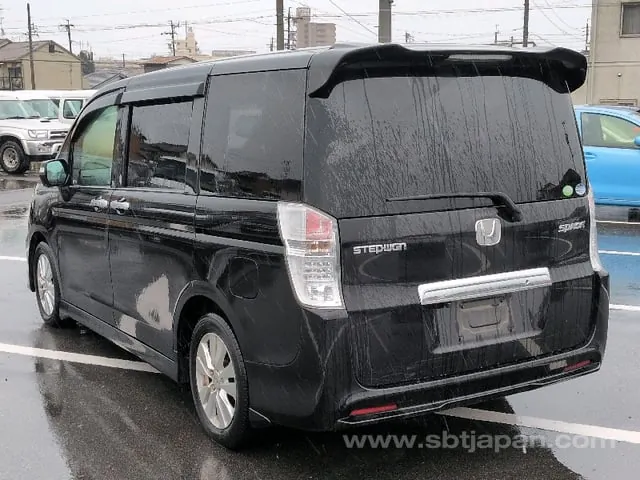 Honda Stepwagen Spada Z 2012 photo 3