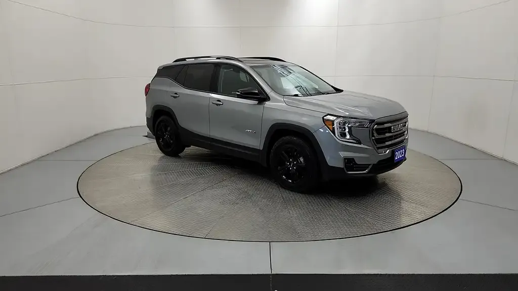 GMC Terrain 2023 photo 2