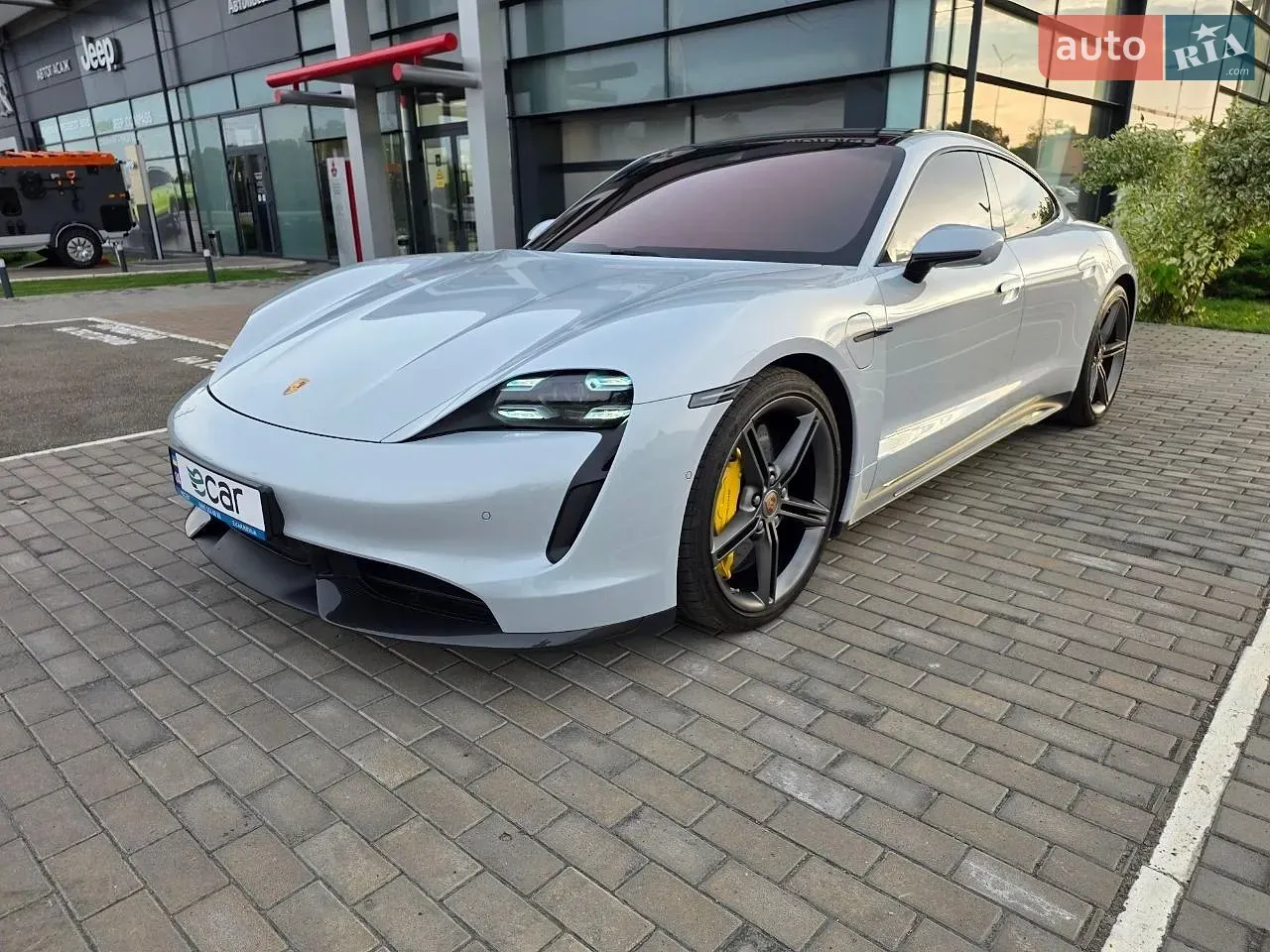 Porsche Taycan 2021 photo 2