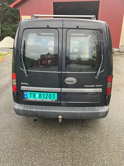 Opel Combo 2011 photo 2