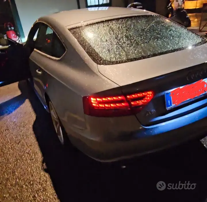 Audi A5 2010 photo 2