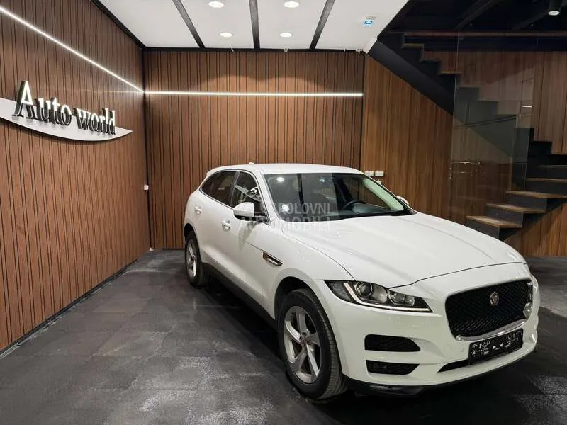 Jaguar F-Pace 2019 photo 2