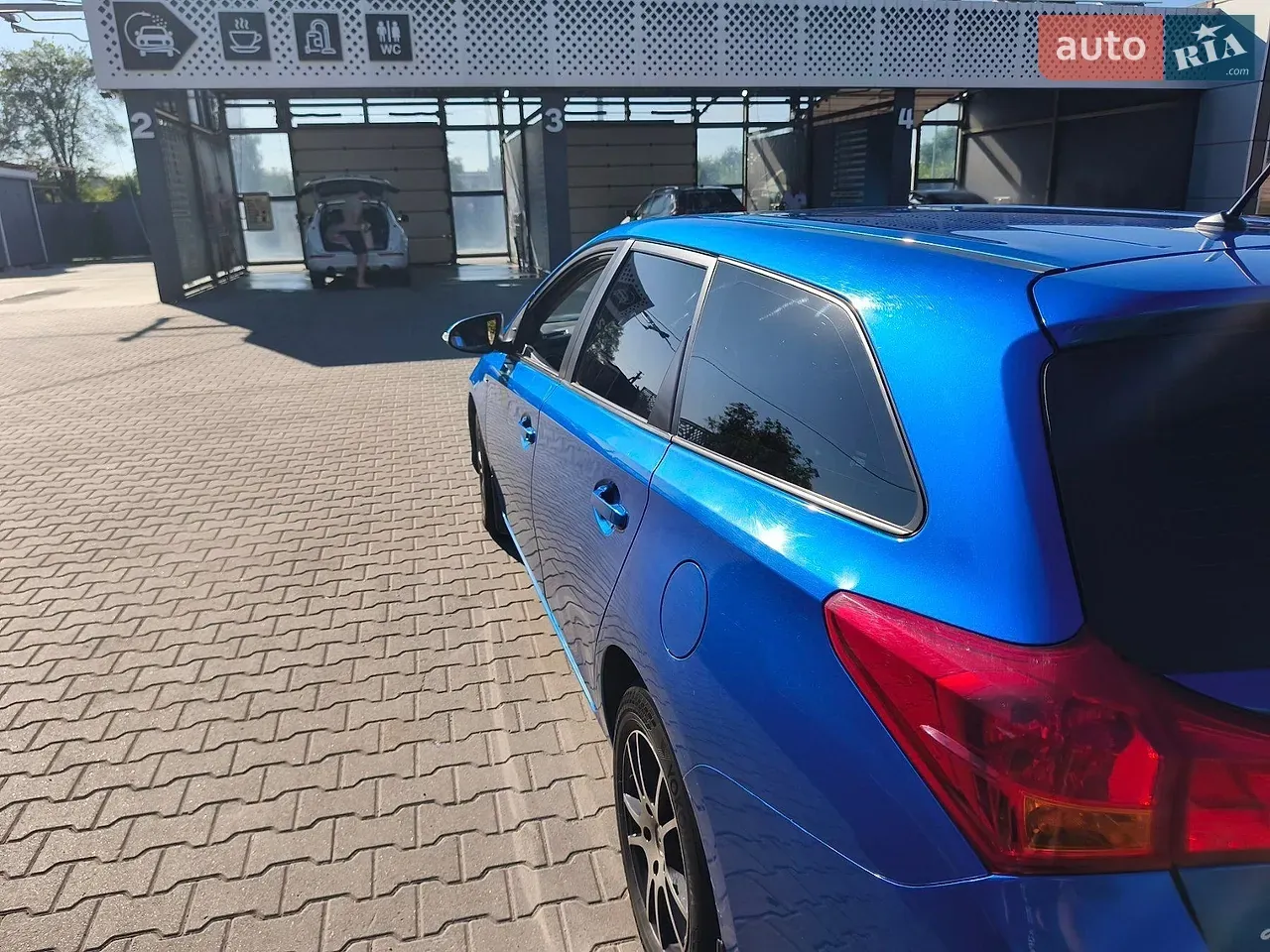 Toyota Auris 2015 photo 4