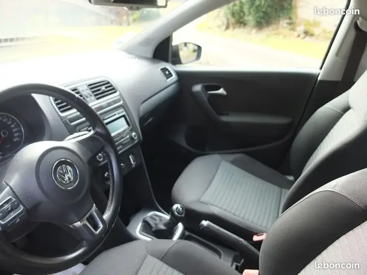 Volkswagen Polo 2011 photo 3