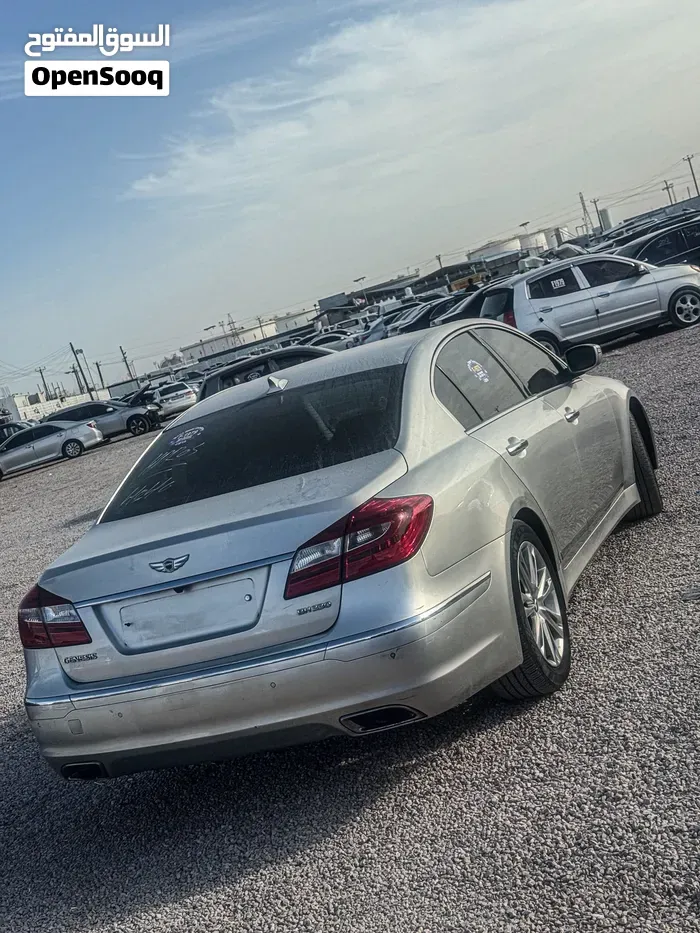 Genesis Sonata 2012 photo 4