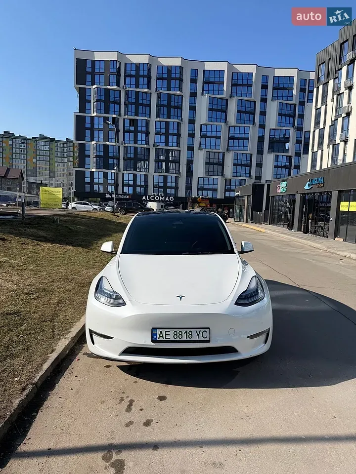 Tesla Model Y