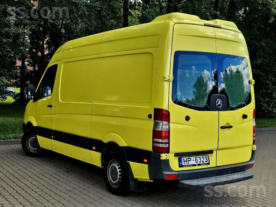 Mercedes-Benz Sprinter 2011 photo 3