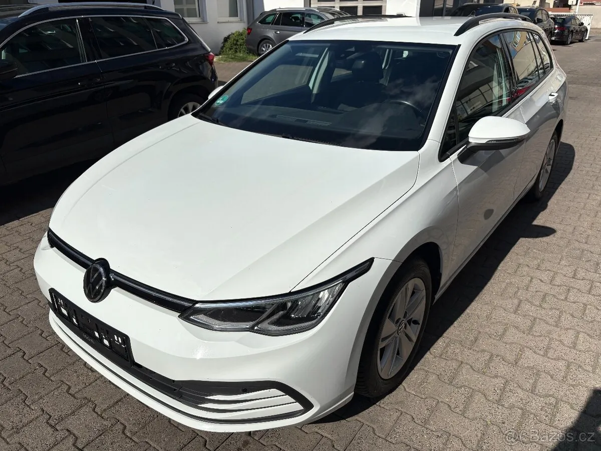 Volkswagen Golf 8 Variant 2022 photo 3