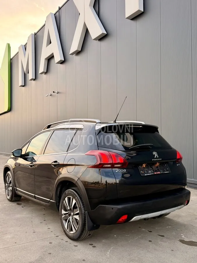Peugeot 2008 2016 photo 4
