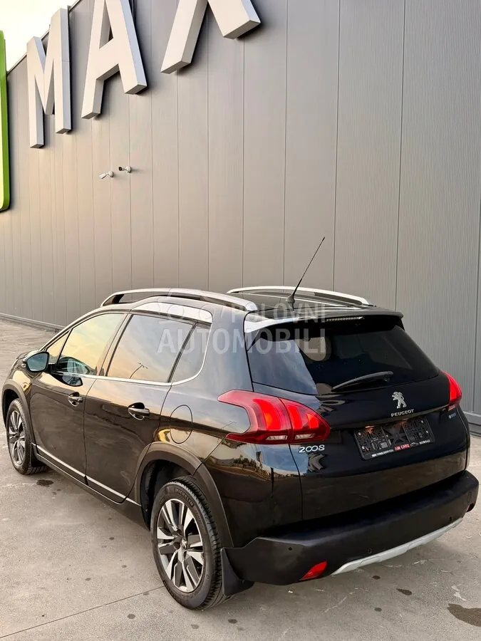 Peugeot 2008 2016 photo 5