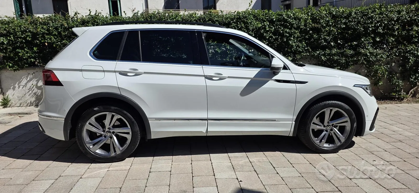 Volkswagen Tiguan 2022 photo 2