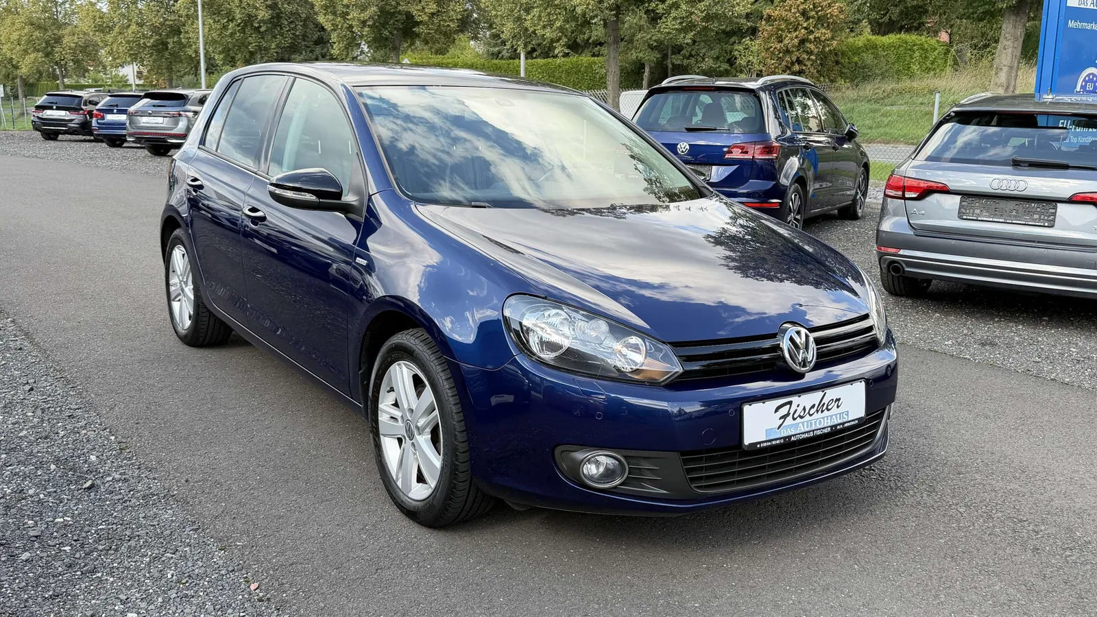Volkswagen Golf 2012 photo 2