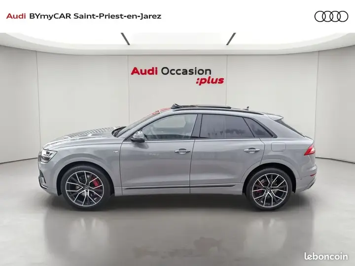 Audi Q8 2022 photo 2