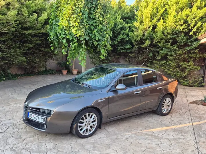 Alfa Romeo 159 2006 photo 2