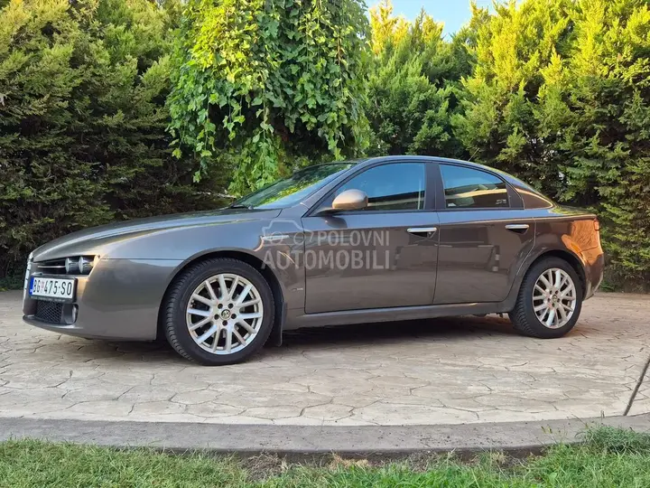 Alfa Romeo 159 2006 photo 3