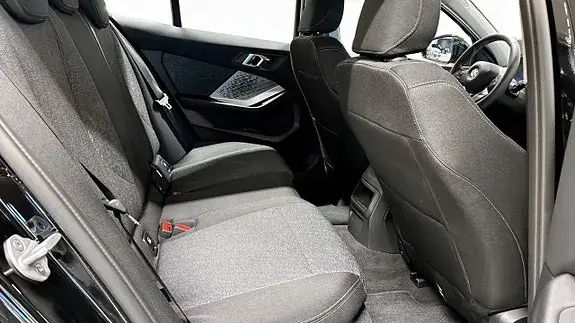BMW 120 2026 photo 5