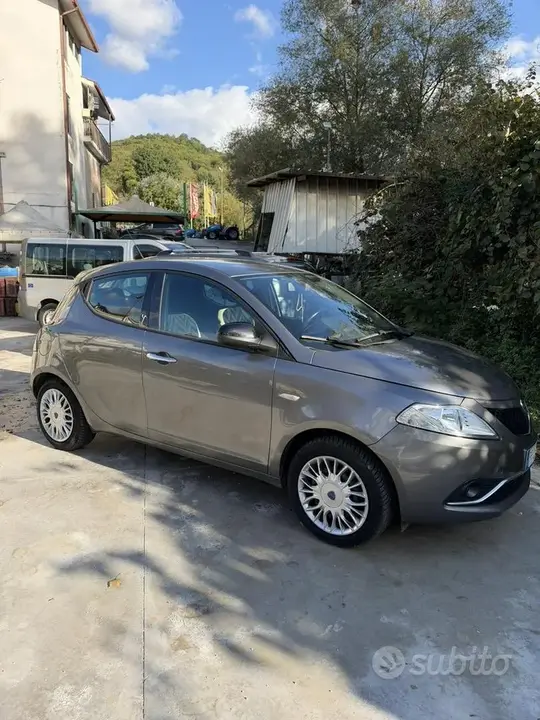 Lancia Ypsilon 2016 photo 3