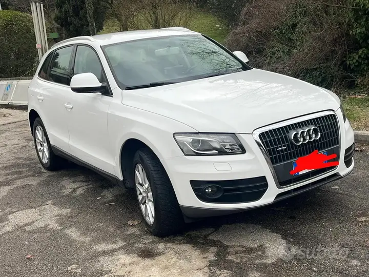 Audi Q5 2011 photo 2