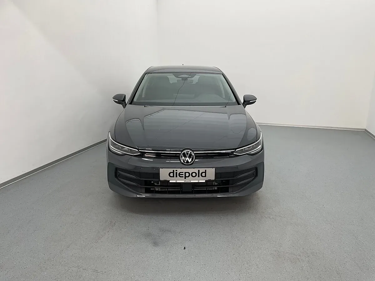 Volkswagen Golf 2026 photo 2