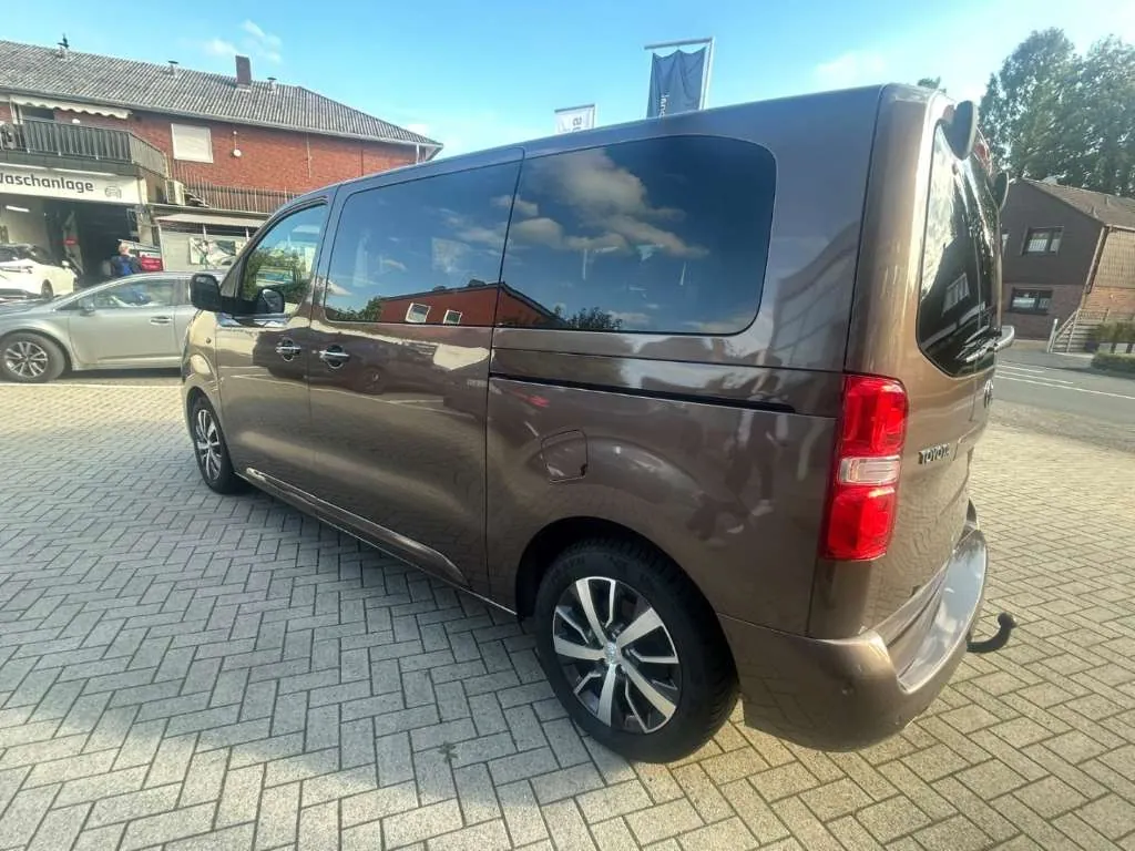 Toyota Proace Verso 2016 photo 4