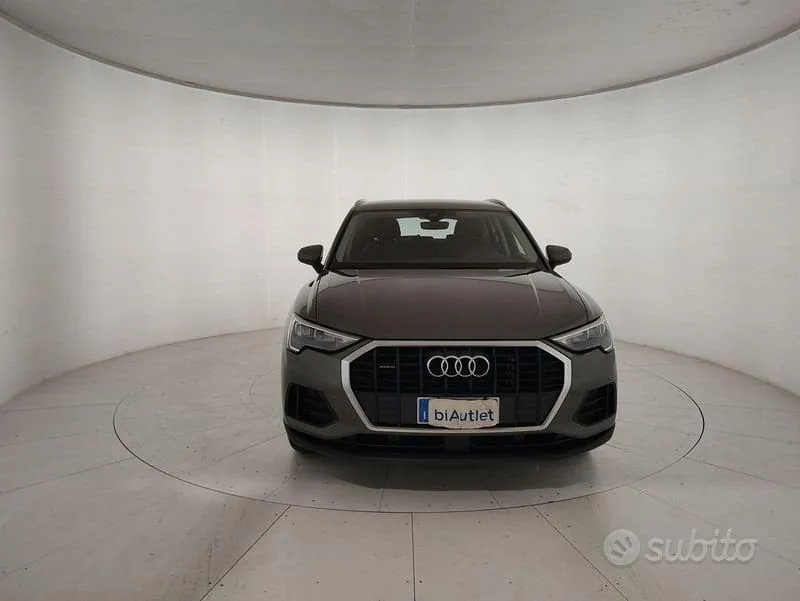 Audi Q3 2022 photo 2
