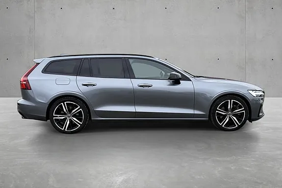 Volvo V60 2021 photo 2