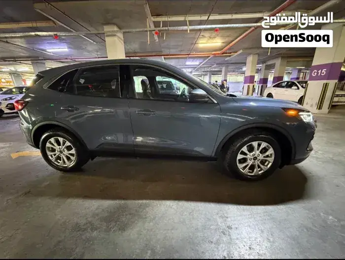 Ford Escape 2024 photo 2