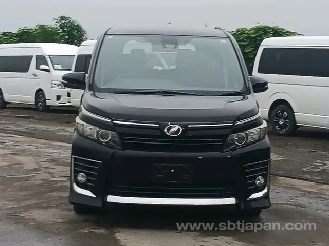 Toyota Voxy Zs 2016 photo 2