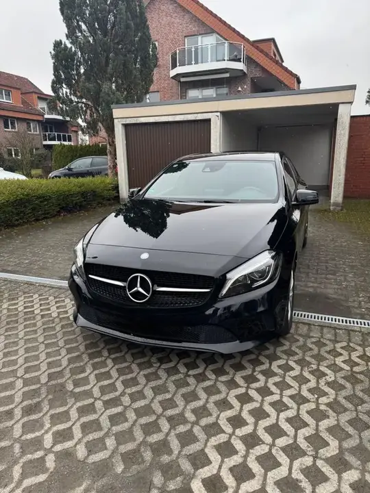 Mercedes-Benz A 180