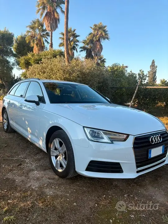 Audi A4 2018 photo 2