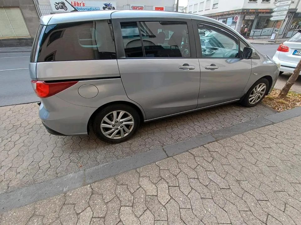 Mazda 5