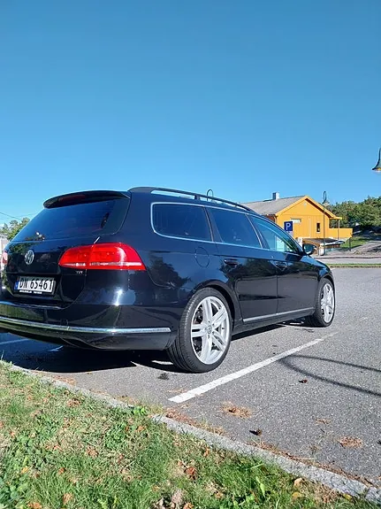 Volkswagen Passat 2011 photo 4
