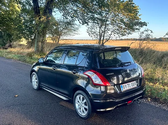 Suzuki Swift 2014 photo 2