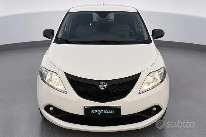 Lancia Ypsilon 2019 photo 2