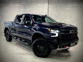 Chevrolet Silverado 2025 photo 2