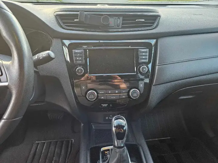 Nissan Rogue 2020 photo 3