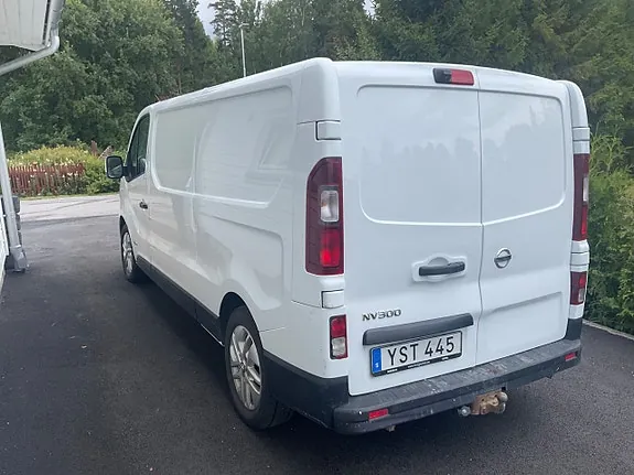 Nissan Nv300 2018 photo 3