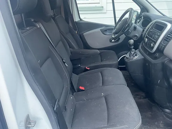 Nissan Nv300 2018 photo 5