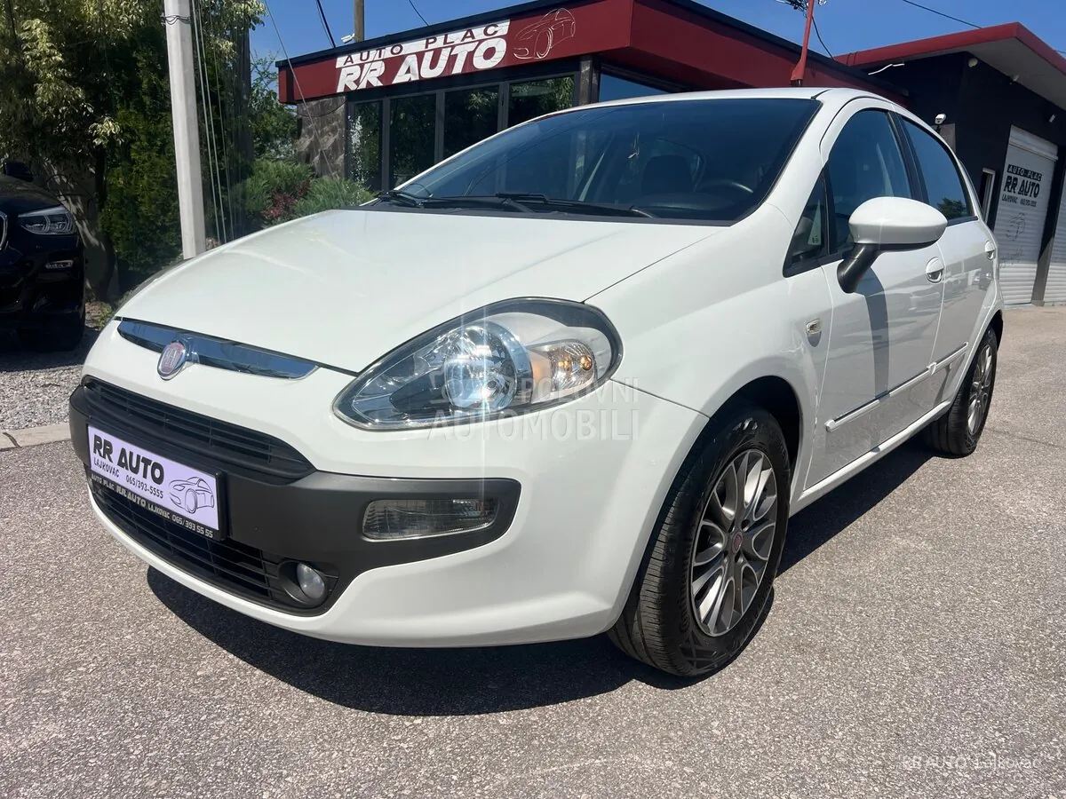 Fiat Punto 2010 photo 2