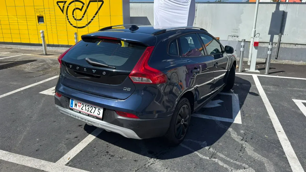 Volvo V40 2015 photo 2