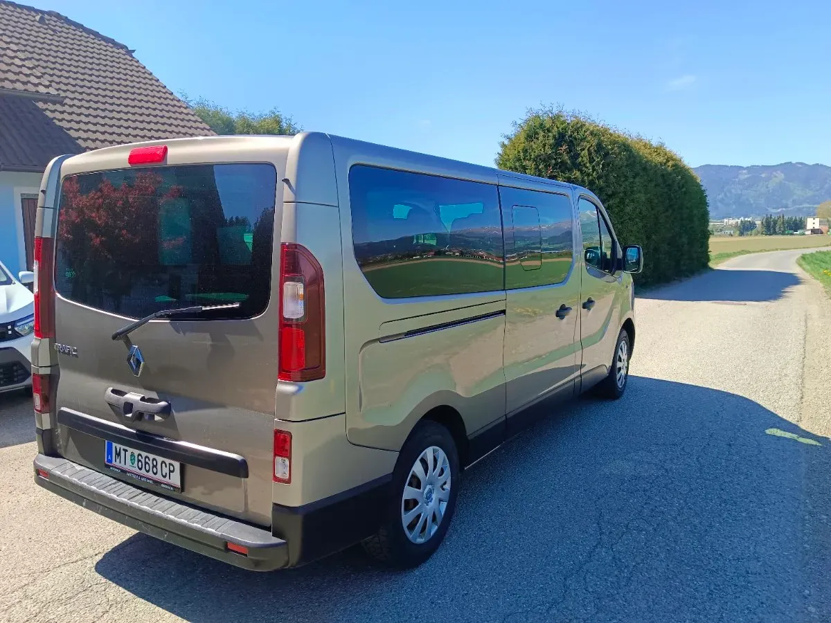 Renault Trafic 2018 photo 3