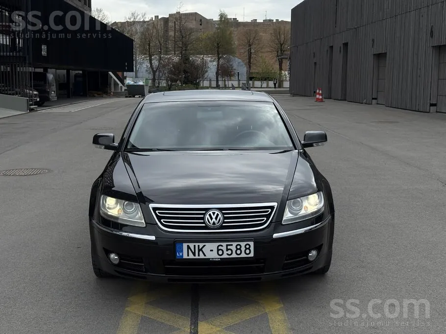 Volkswagen Phaeton 2004 photo 2