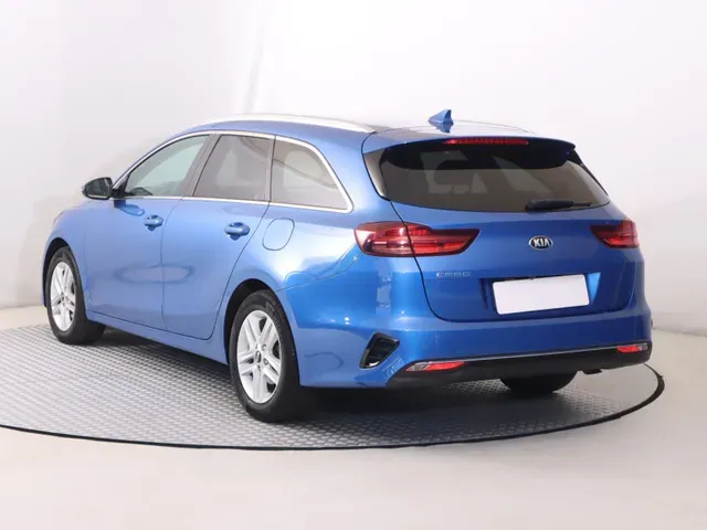 Kia Ceed Sw 2021 photo 3