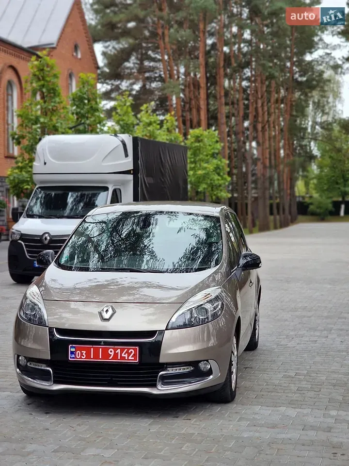 Renault Scenic 2012 photo 3