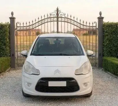 Citroen C3 2011 photo 2