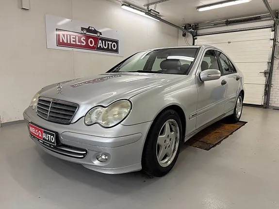 Mercedes-Benz C220