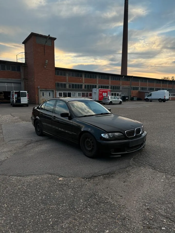 BMW 318I