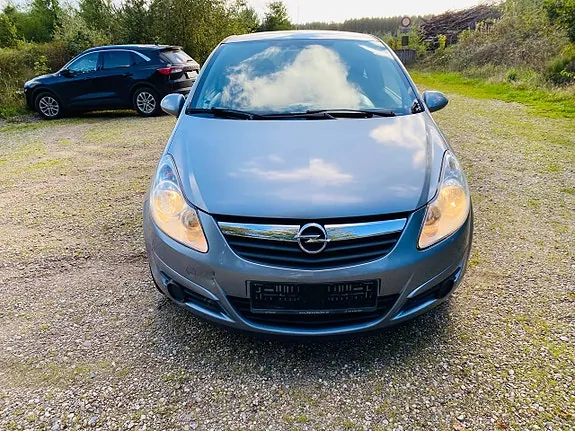 Opel Corsa 2010 photo 4