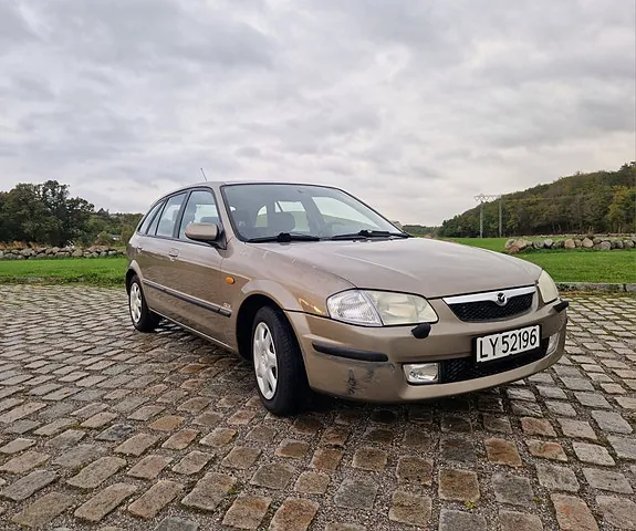 Mazda 323 2000 photo 5